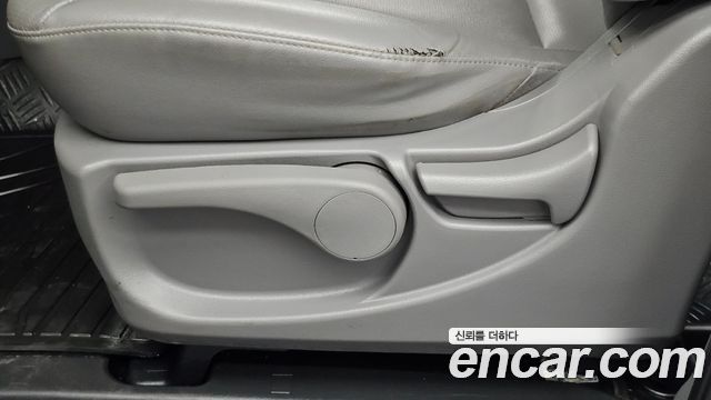 Hyundai Grand Starex 11-Seater Wagon Modern 2017 — фото 26
