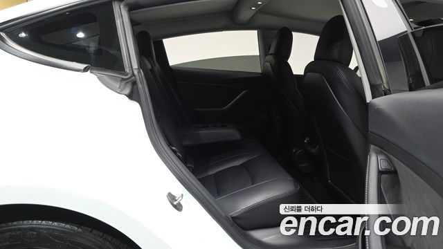 Tesla Model 3 RWD 2022 — фото 11