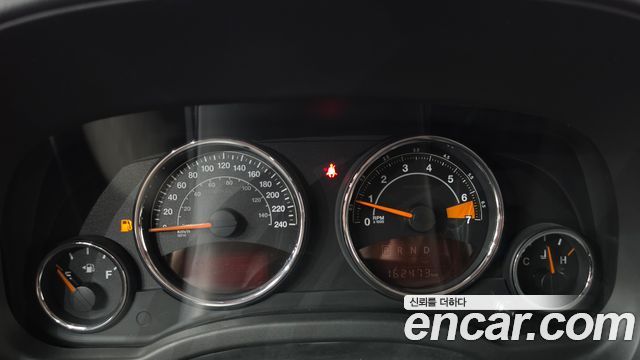 Jeep Compass 2.4 Limited 1st 2016 — фото 8
