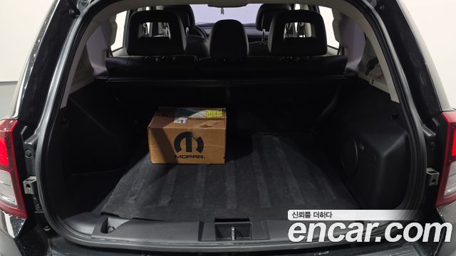 Jeep Compass 2.4 Limited 1st 2016 — фото 19