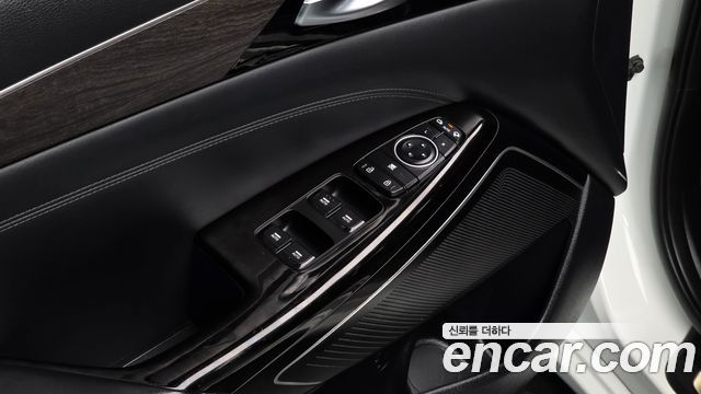 Kia K7 Premier 2.5 GDI Noblesse 2020 — фото 16