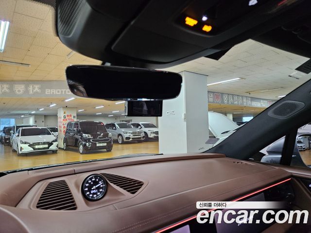 Porsche Macan EV Base 4 2025 — фото 16