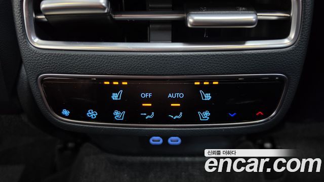 Genesis GV70 2.5T Gasoline AWD 2025 — фото 29