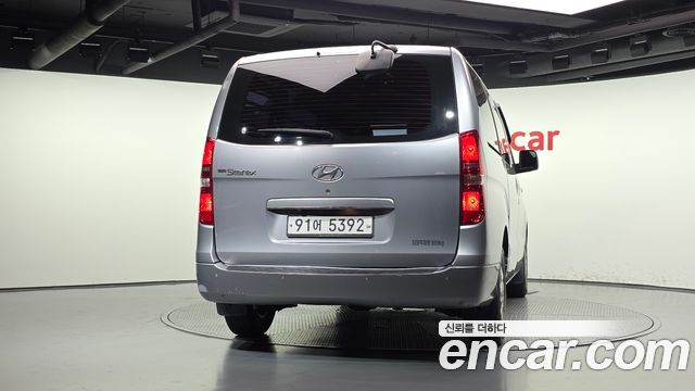 Hyundai Grand Starex 3-Seater VAN CVX Luxury 2014 — фото 4