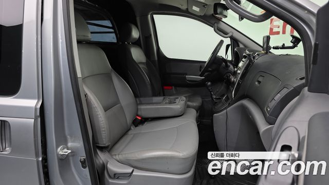 Hyundai Grand Starex 3-Seater VAN CVX Luxury 2014 — фото 11