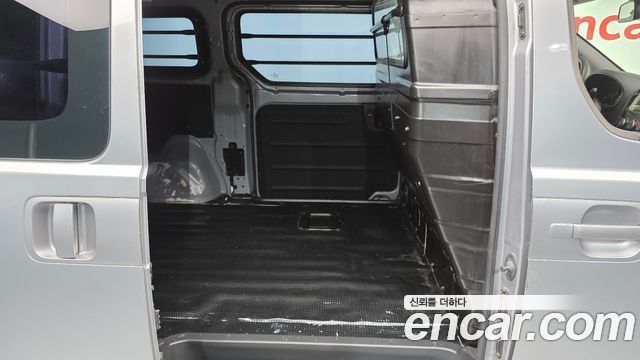 Hyundai Grand Starex 3-Seater VAN CVX Luxury 2014 — фото 12