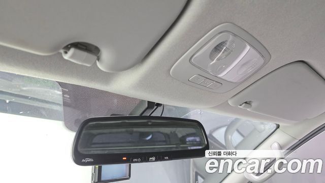 Hyundai Grand Starex 3-Seater VAN CVX Luxury 2014 — фото 19