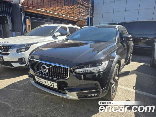 Volvo V90 Cross Country D5 PRO AWD 2017 — фото 1