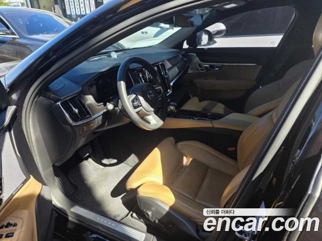 Volvo V90 Cross Country D5 PRO AWD 2017 — фото 3