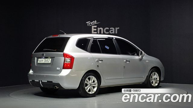 Kia Carens LPI 2.0 GX Deluxe 2011 — фото 2