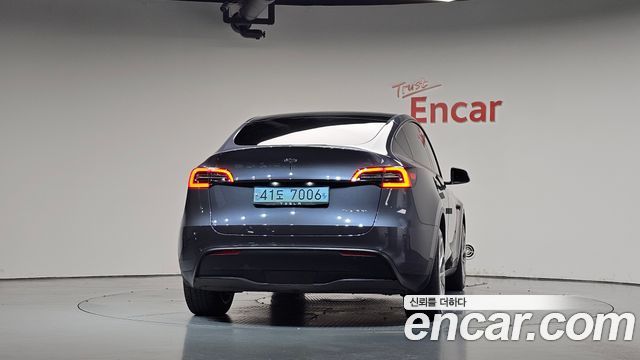 Tesla Model Y Long Range AWD 2023 — фото 4
