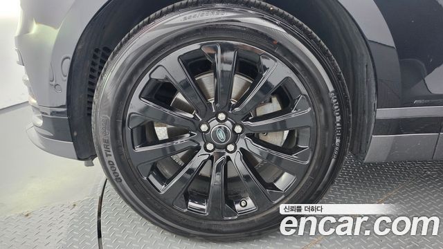 Land Rover Range Rover Velar 3.0 D300 R-Dynamic SE 2018 — фото 5