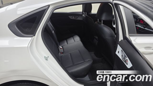 Kia K3 (II) 1.6 Trendy 2022 — фото 12
