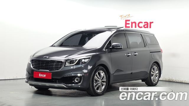 Kia Carnival 9-seater Noblesse 2017 — фото 1