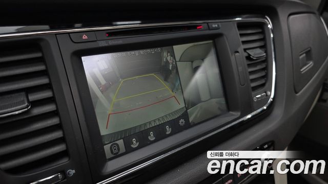 Kia Carnival 9-seater Noblesse 2017 — фото 16