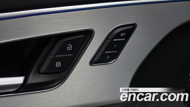 Audi Q8 (4M) 55 TFSI Quattro Premium 2021 — фото 30