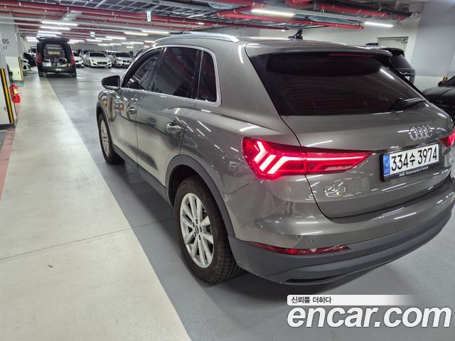 Audi Q3 (F3) 35 TDI Premium 2023 — фото 4