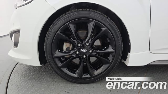 Hyundai Veloster 1.6 Turbo D Spec 2017 — фото 5