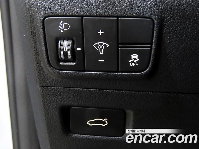 Kia K5 (III) 2.0 Prestige 2024 — фото 18