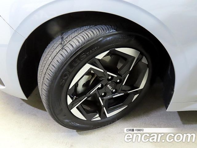 Kia K5 (III) 2.0 Prestige 2024 — фото 23