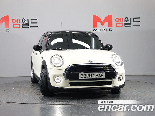 MINI Cooper 5Door Standard 3rd 2020 — фото 3