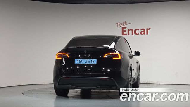 Tesla Model Y RWD 2024 — фото 4