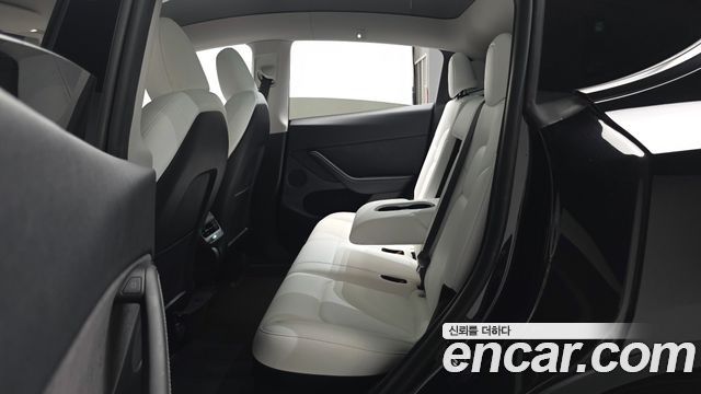 Tesla Model Y RWD 2024 — фото 16