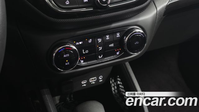 Chevrolet Trailblazer 1.3 Turbo 2WD Premier 2022 — фото 18