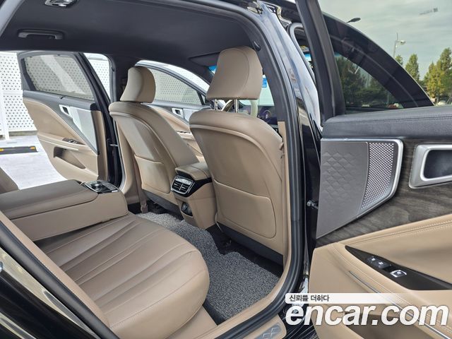 Kia K8 2.5 Gasoline 2WD Noblesse 2022 — фото 21