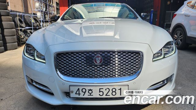 Jaguar XJ 3.0D Premium Luxury LWB X351 2019 — фото 3