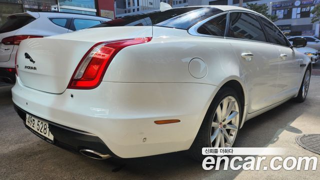 Jaguar XJ 3.0D Premium Luxury LWB X351 2019 — фото 6