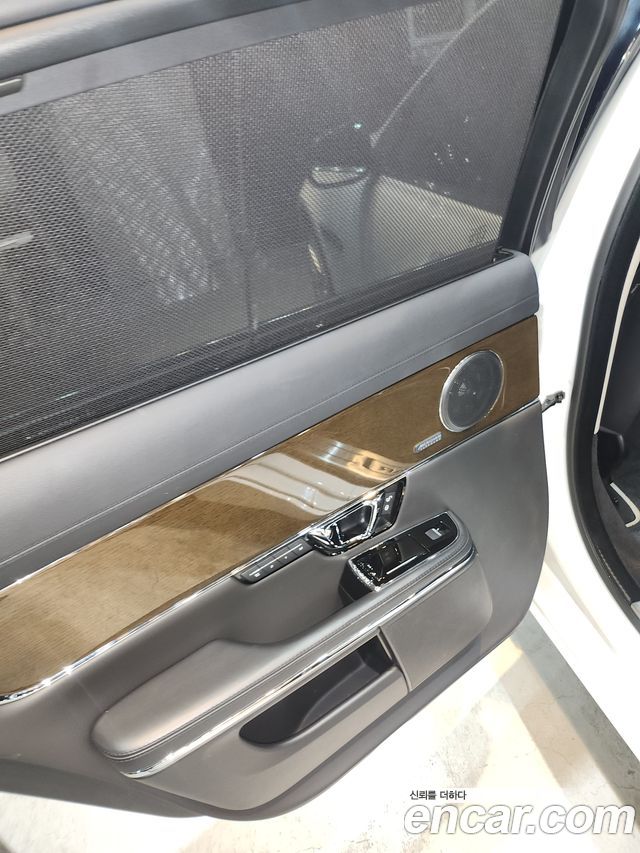 Jaguar XJ 3.0D Premium Luxury LWB X351 2019 — фото 19