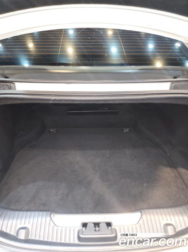 Jaguar XJ 3.0D Premium Luxury LWB X351 2019 — фото 24