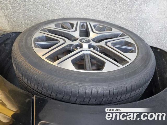 Hyundai Grandeur (GN7) 2,5 Gasoline 2WD Exclusive 2023 — фото 3