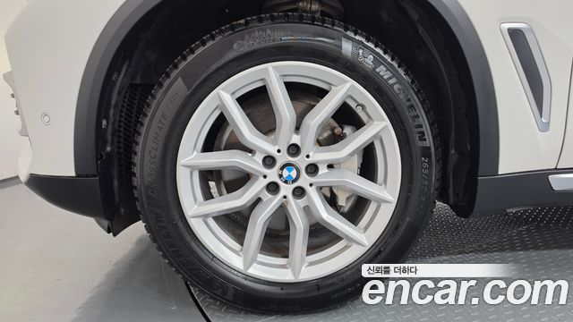 BMW X5 (G05) xDrive 40i xLine 2020 — фото 5