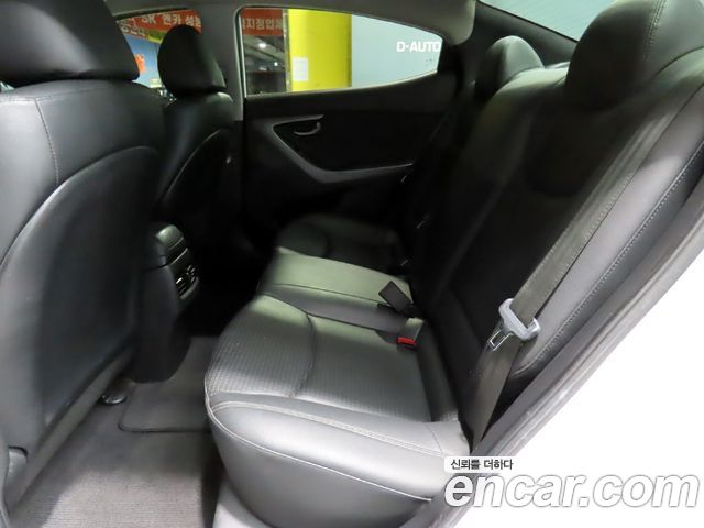 Hyundai Avante 1.6 GDi Modern Standard 2015 — фото 7