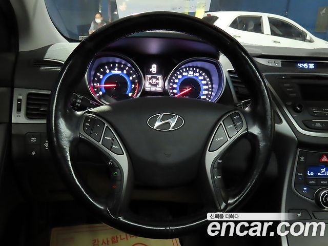 Hyundai Avante 1.6 GDi Modern Standard 2015 — фото 10