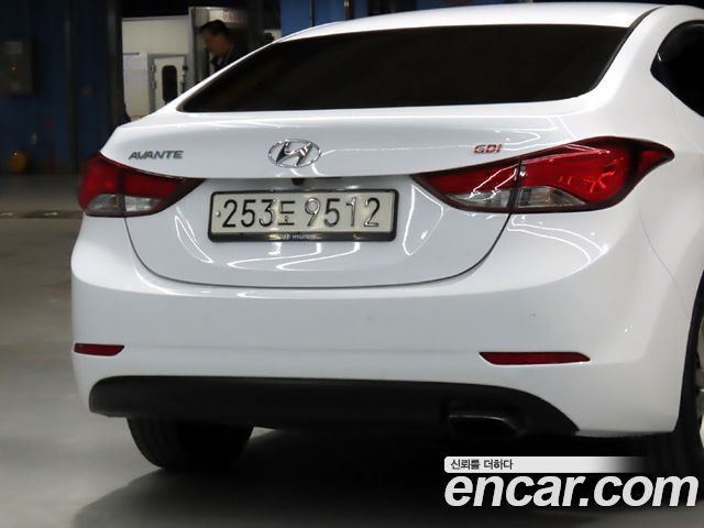 Hyundai Avante 1.6 GDi Modern Standard 2015 — фото 21