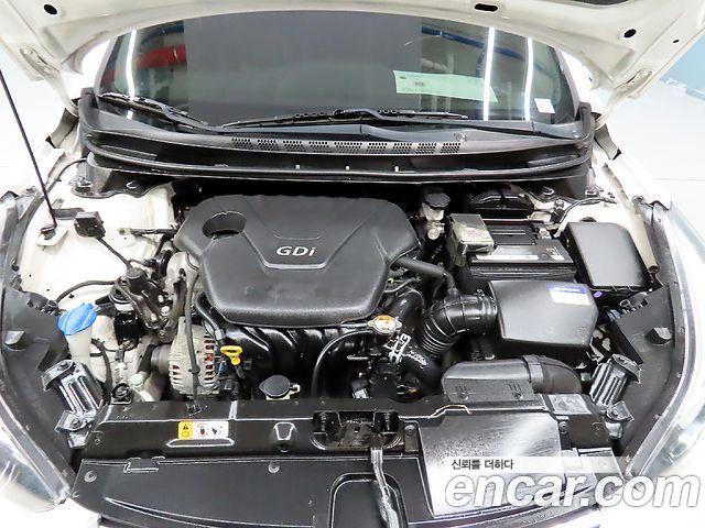 Hyundai Avante 1.6 GDi Modern Standard 2015 — фото 23