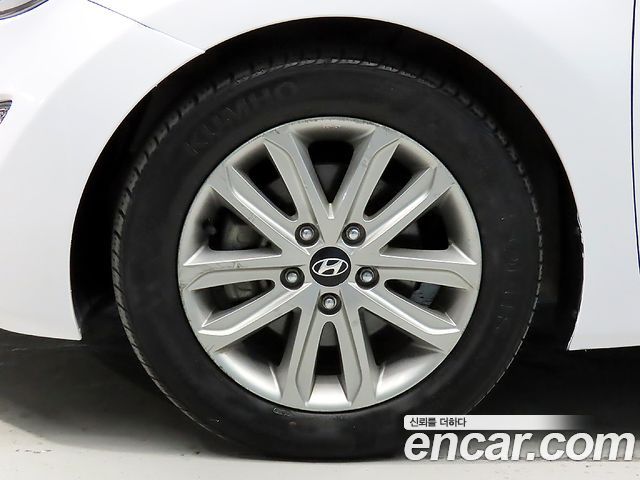 Hyundai Avante 1.6 GDi Modern Standard 2015 — фото 24