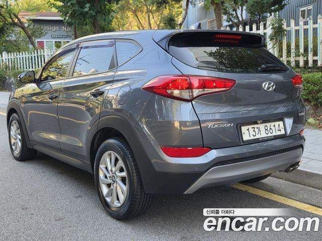 Hyundai Tucson Diesel 2.0 2WD Style 2016 — фото 2