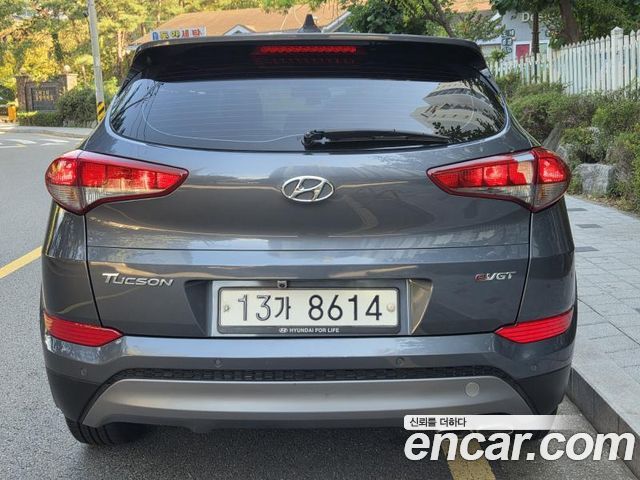 Hyundai Tucson Diesel 2.0 2WD Style 2016 — фото 4