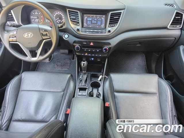 Hyundai Tucson Diesel 2.0 2WD Style 2016 — фото 7