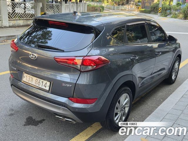 Hyundai Tucson Diesel 2.0 2WD Style 2016 — фото 23