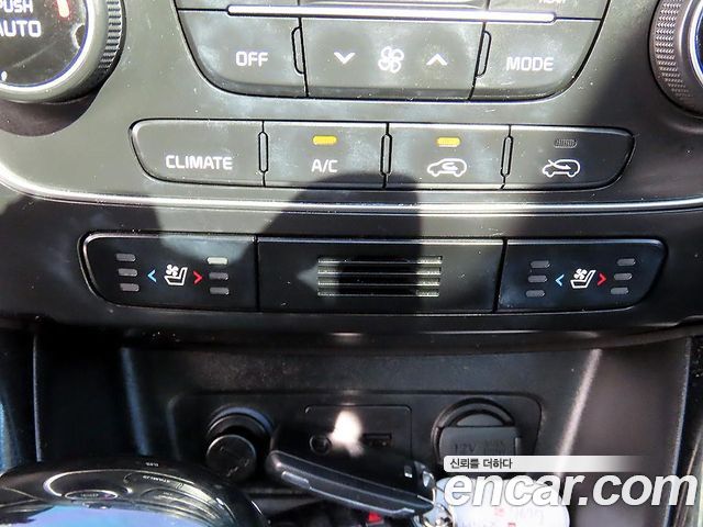 Kia Sorento R Diesel 2.0 2WD Prestige 2014 — фото 19