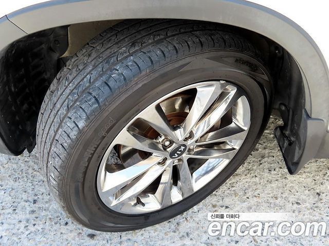 Kia Sorento R Diesel 2.0 2WD Prestige 2014 — фото 24
