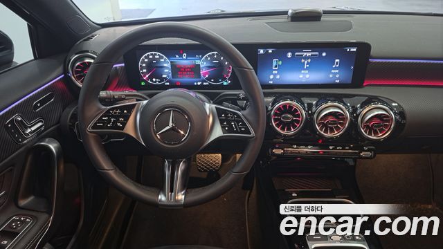 Mercedes-Benz A-Class (W177) A220 Hatchback 2026 — фото 17