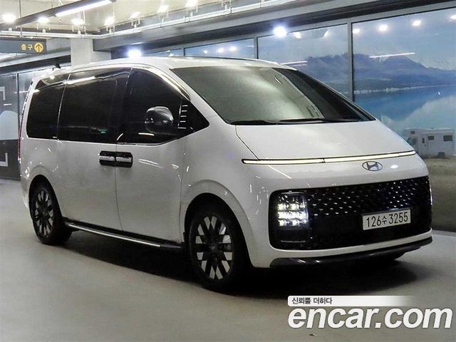 Hyundai Staria HEV 1.6 Lounge 9-Seater Mobility 2025 — фото 1