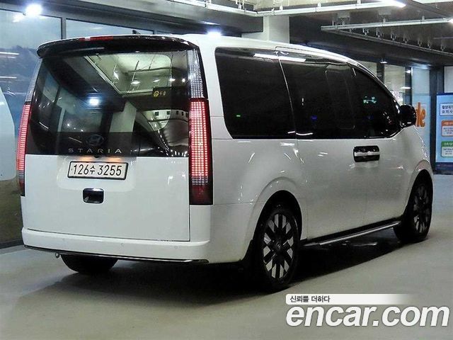 Hyundai Staria HEV 1.6 Lounge 9-Seater Mobility 2025 — фото 2
