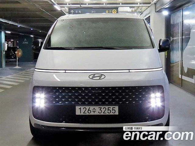 Hyundai Staria HEV 1.6 Lounge 9-Seater Mobility 2025 — фото 3